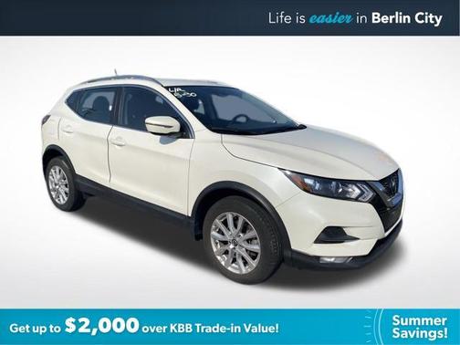 2022 Nissan Rogue Sport SV