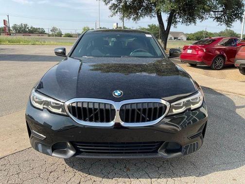 2019 BMW 330 i