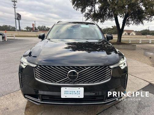 2025 Volvo XC90 Plug-In Hybrid T8 Core 7-Seater