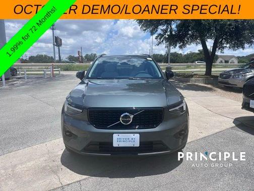 2026 Volvo XC40 B5 Plus