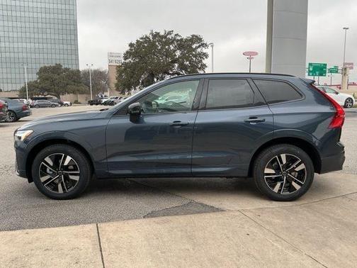 2026 Volvo XC60 B5 Core