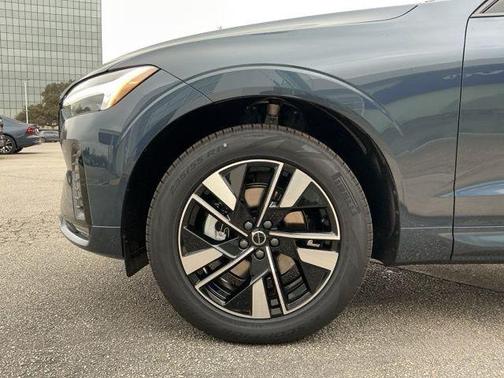 2026 Volvo XC60 B5 Core