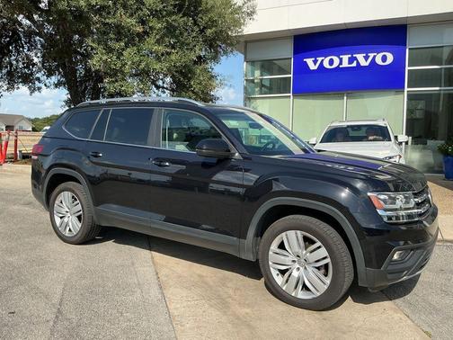Deep Black Pearl Effect 2019 Volkswagen Atlas 3.6L SE w/Technology
