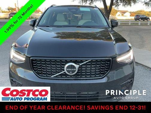 2026 Volvo XC40 B4 Plus