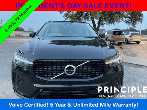 2023 Volvo XC60 B5 Plus Dark Theme
