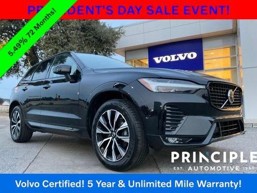 2023 Volvo XC60 B5 Plus Dark Theme