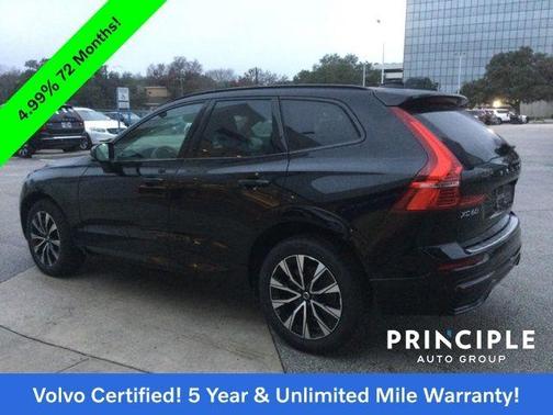 2023 Volvo XC60 B5 Plus Dark Theme