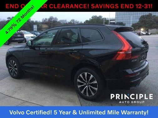 2023 Volvo XC60 B5 Plus Dark Theme