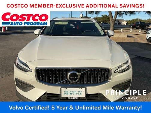 2025 Volvo V60 Cross Country B5 Plus