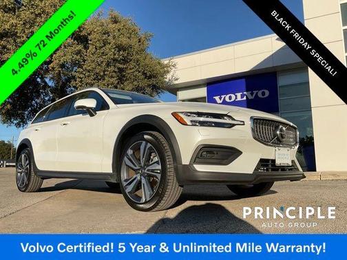 2025 Volvo V60 Cross Country B5 Plus