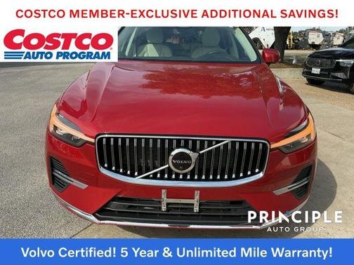 2023 Volvo XC60 Recharge Plug-In Hybrid T8 Plus Bright Theme