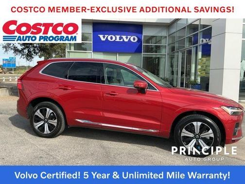 2023 Volvo XC60 Recharge Plug-In Hybrid T8 Plus Bright Theme
