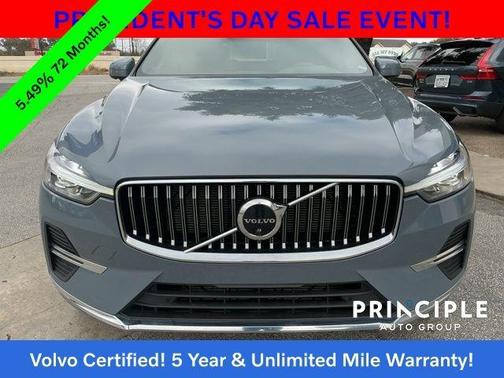 2023 Volvo XC60 B5 Ultimate Bright Theme