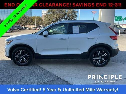 2025 Volvo XC40 B5 Core Bright Theme