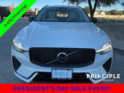 2026 Volvo XC60 B5 Ultra