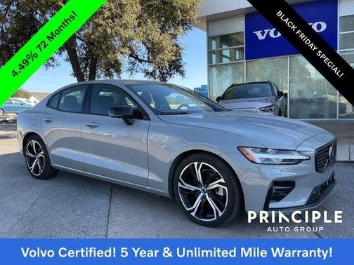 2024 Volvo S60 B5 Plus Dark Theme