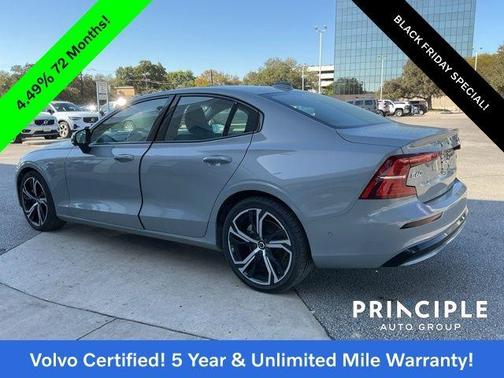 2024 Volvo S60 B5 Plus Dark Theme