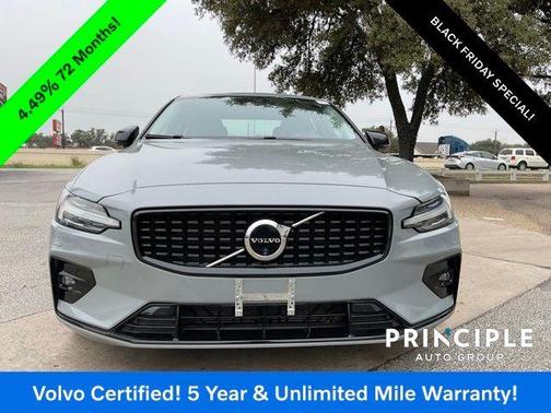 2024 Volvo S60 B5 Plus Dark Theme