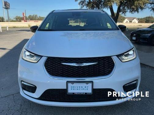 2024 Chrysler Pacifica Touring-L