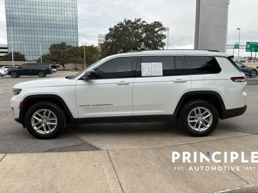 2022 Jeep Grand Cherokee L Laredo