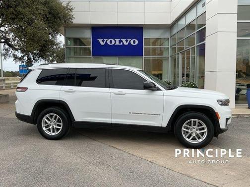 2022 Jeep Grand Cherokee L Laredo