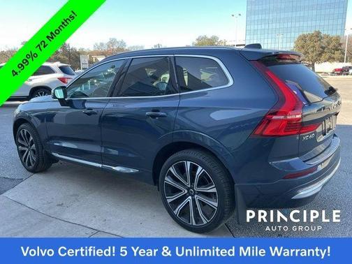 2023 Volvo XC60 B5 Ultimate Bright Theme