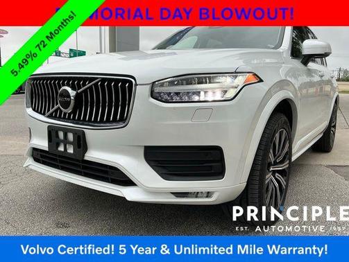 Crystal White Metallic 2023 Volvo XC90 B5 Core