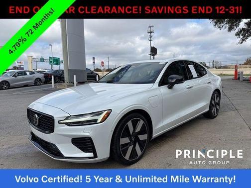 2024 Volvo S60 Recharge Plug-In Hybrid T8 Plus Dark Theme