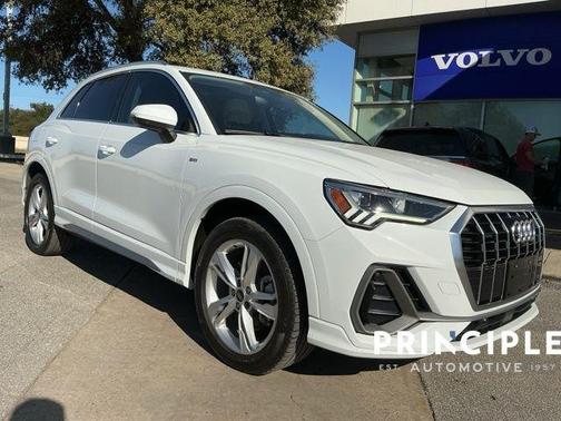 2022 Audi Q3 45 S line Premium