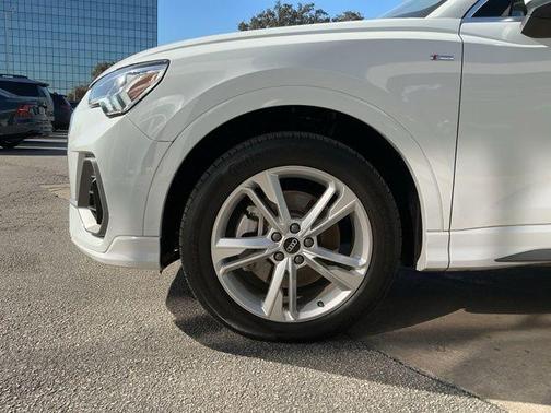 2022 Audi Q3 45 S line Premium