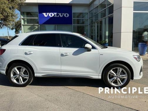 2022 Audi Q3 45 S line Premium