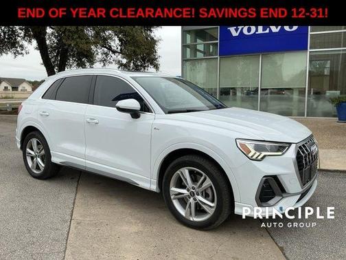2022 Audi Q3 45 S line Premium
