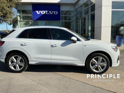 2022 Audi Q3 45 S line Premium