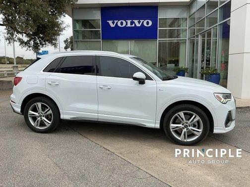 2022 Audi Q3 45 S line Premium