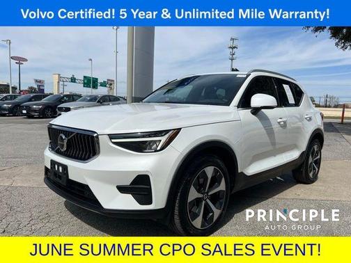 2024 Volvo XC40 B5 Core