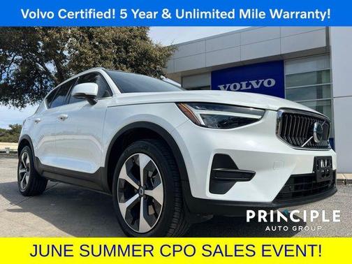 2024 Volvo XC40 B5 Core