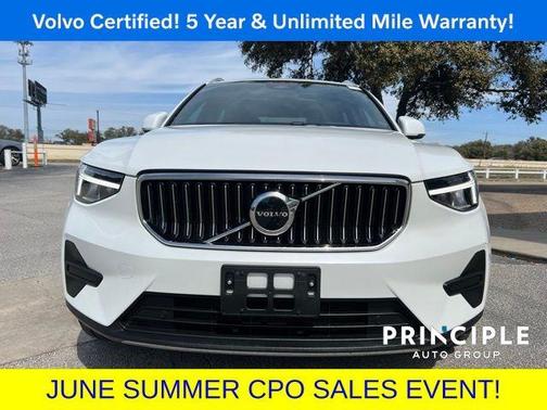 2024 Volvo XC40 B5 Core