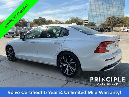 2024 Volvo S60 B5 Core Dark Theme