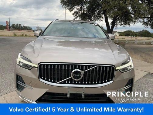 2023 Volvo XC60 B5 Plus Bright Theme
