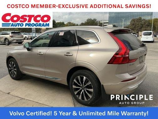 2023 Volvo XC60 B5 Plus Bright Theme