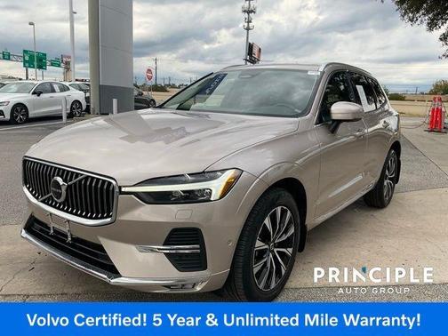 2023 Volvo XC60 B5 Plus Bright Theme