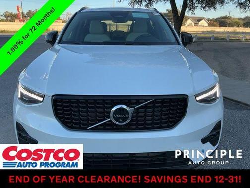 2026 Volvo XC40 B5 Plus