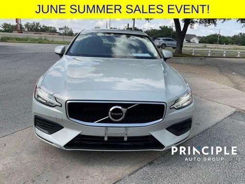 2020 Volvo S60 T5 Momentum