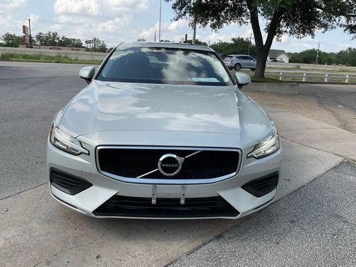 2020 Volvo S60 T5 Momentum