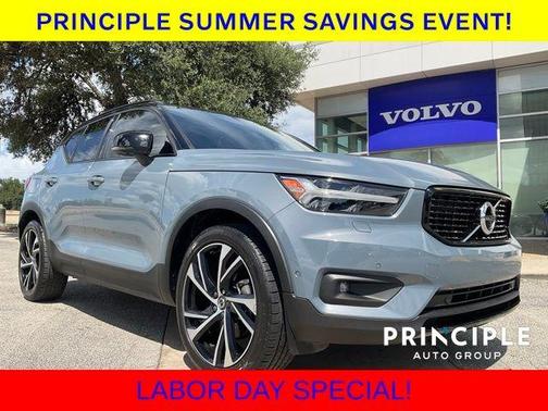 2020 Volvo XC40 T4 R-Design