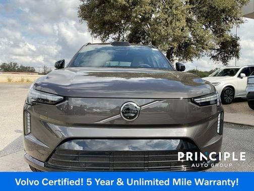 2025 Volvo EX90 Twin Motor Plus