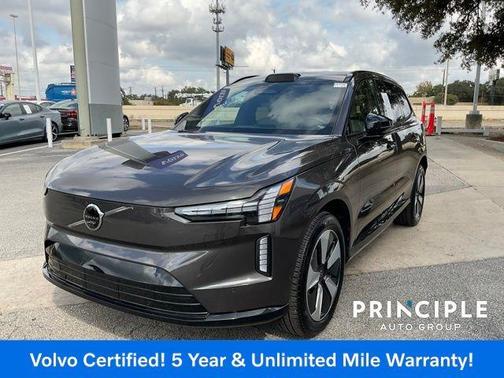 2025 Volvo EX90 Twin Motor Plus