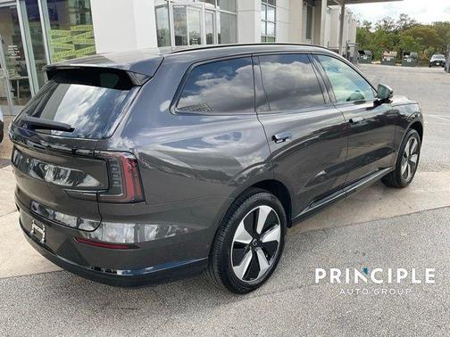 2025 Volvo EX90 Twin Motor Plus