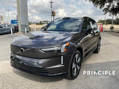 2025 Volvo EX90 Twin Motor Plus