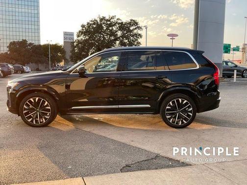 2025 Volvo XC90 B6 Plus 7-Seater